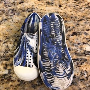 Native Shoes size C7